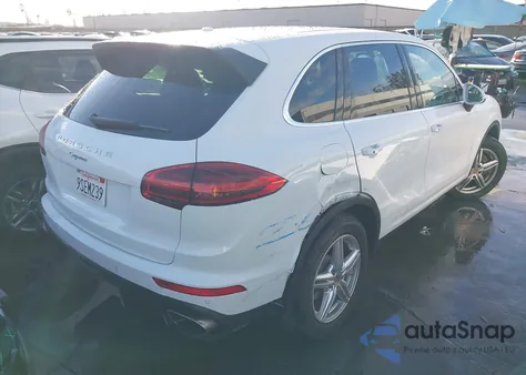 2016 Porsche Cayenne из США, поврежденный, VIN WP1AA2A25GLA03058